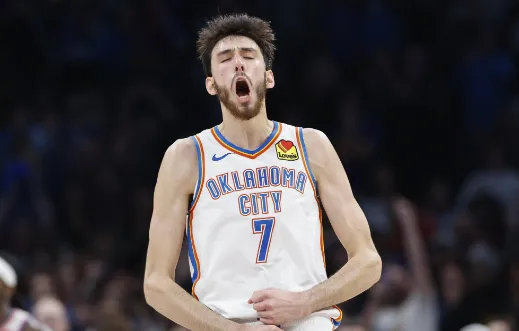 开云入口-雷记：切特能排进DPOY评选的前两名，他今日是统治级别的